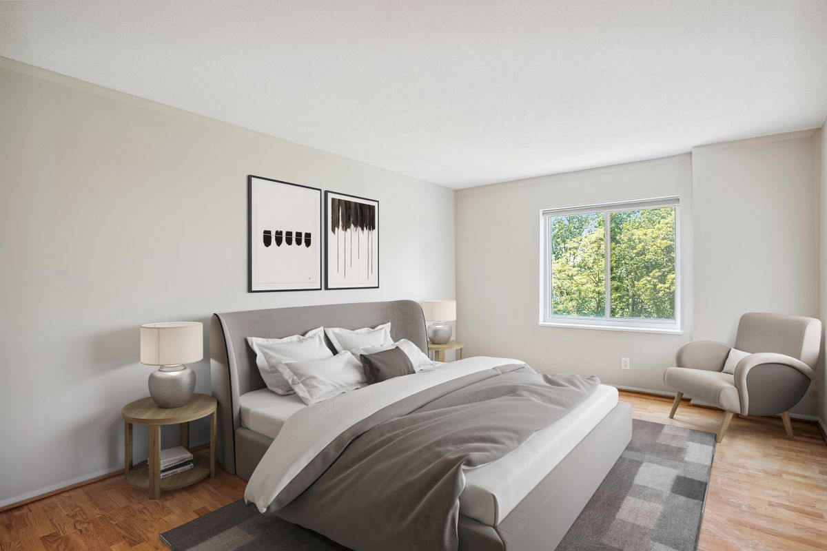 Building Photo - 8370 Greensboro Dr