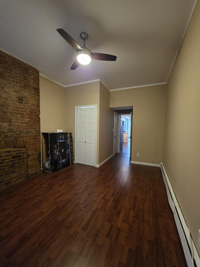 Building Photo - 291 8th St