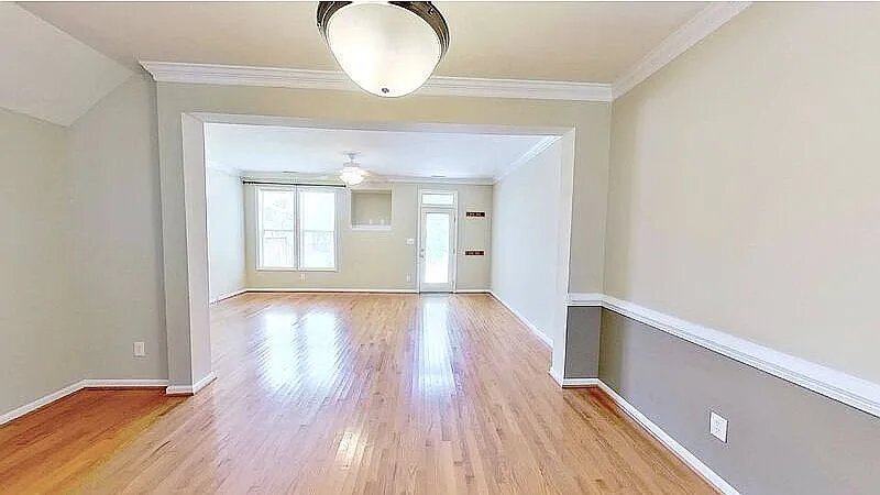 Building Photo - 513 Village Loop Dr