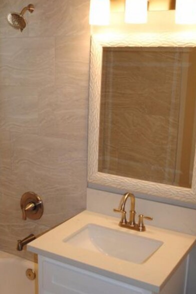 Bathroom - 5050 Enrico Blvd