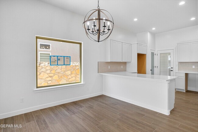 Building Photo - 232 Emerald Rock