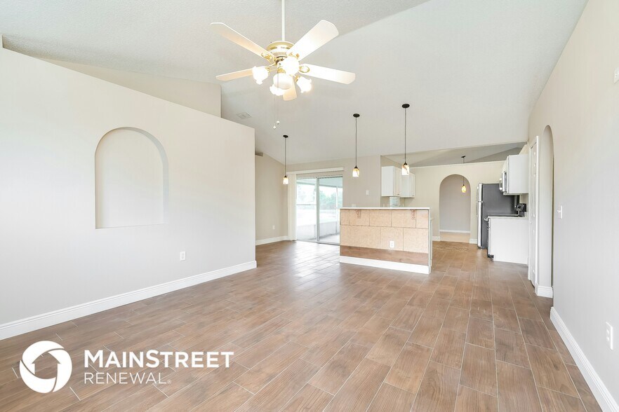 Building Photo - 817 Albi Ct