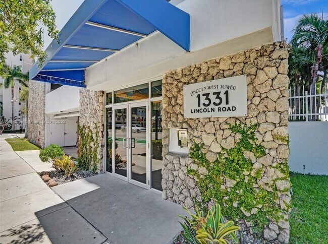 Building Photo - 1331 Lincoln Rd