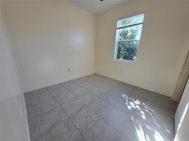 Building Photo - 3205 Casa Del Rey Ave