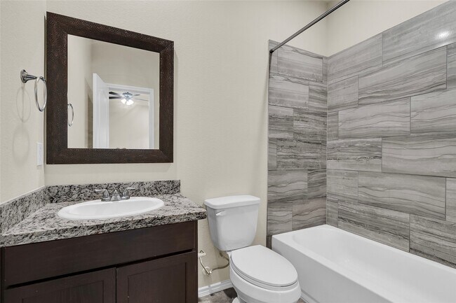 Building Photo - 15841 Beechnut Dr