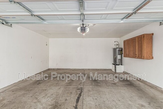 Building Photo - 1543 S Danielson Way
