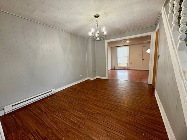 Building Photo - 2 Bedroom 1 Bathroom in Lebanon!