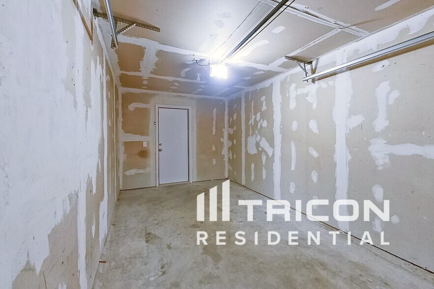 Building Photo - 4805 Sugar Tree Ct