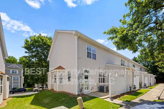 Building Photo - 8130 Kings Creek Dr