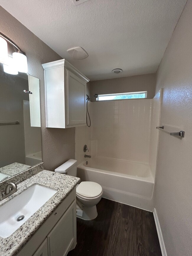 Building Photo - 2507 Pascal Ct