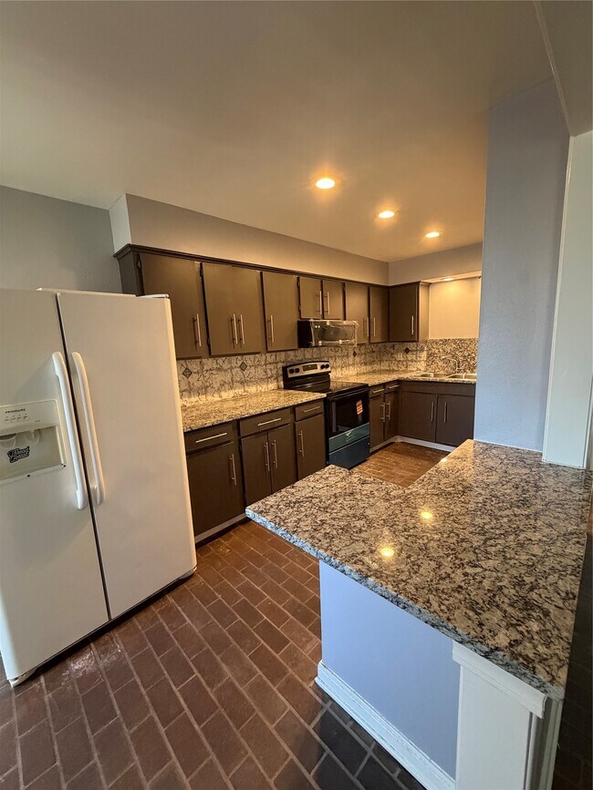 Building Photo - 5212 Arboles Dr