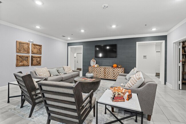 Building Photo - 651 North Watters Road