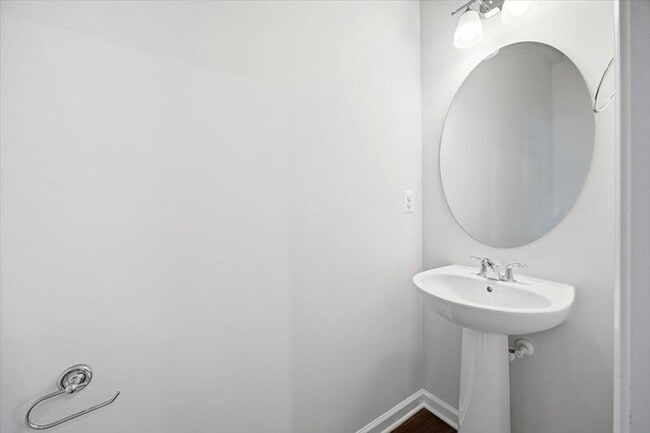 Building Photo - 628 Bushwood Alley