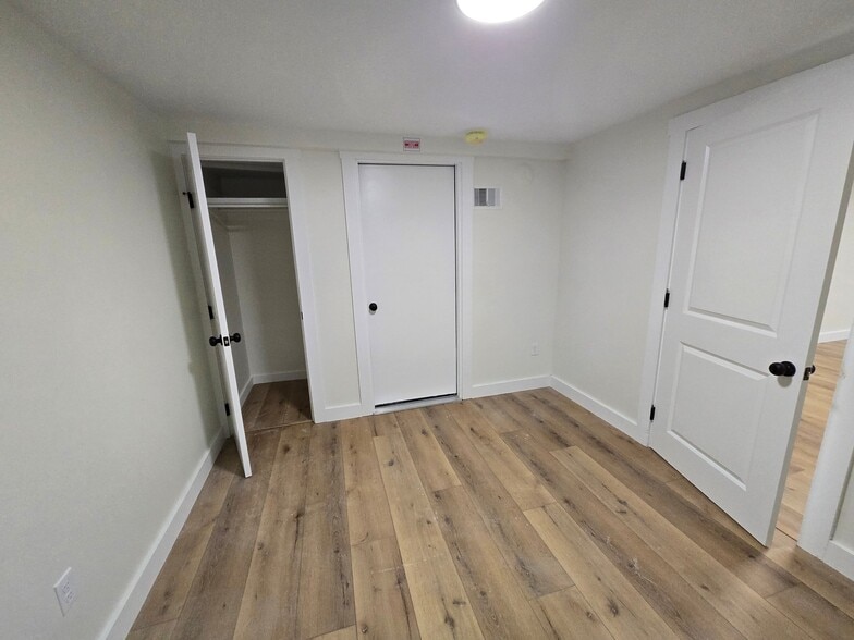 Building Photo - 20 Poirier Pl