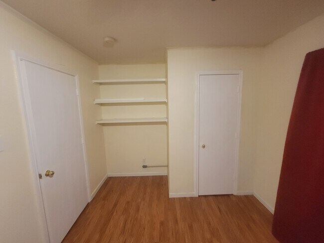 Building Photo - 1716 Country Crest Ln