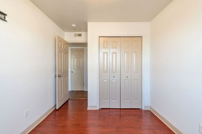 Building Photo - REMODELED CONDO AT COPPER CREEK IN MAGNA