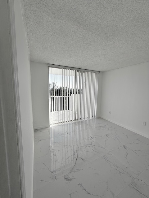 Building Photo - 1300 NE Miami Gardens Dr