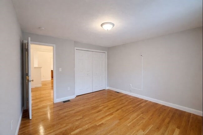 Building Photo - 22 Johns Ave