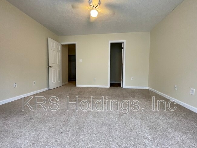 Building Photo - 208 Susan Constant Dr