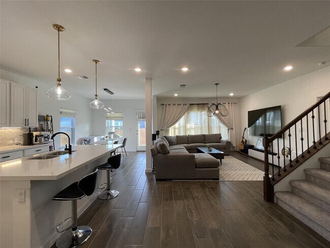 Building Photo - 15502 Pewter Luster Cv