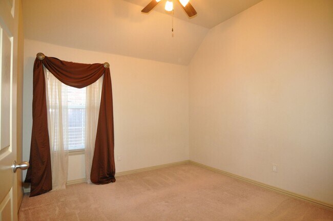 Building Photo - Stunning 4-2-2 in Ft. Worth – Keller ISD!