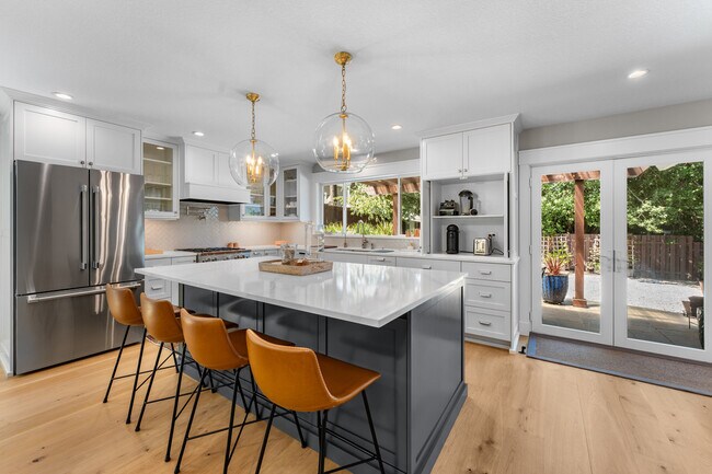 Primary Photo - 7275 SW 195th Ave