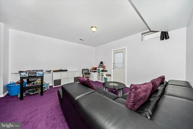 Building Photo - 1504 Larel Ct