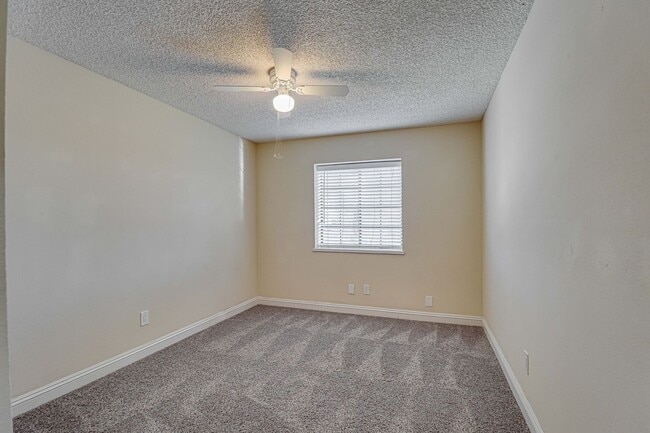 Building Photo - Gorgeous 2 Story Home Fully Upgraded – Move-In Ready!- 4 bedroom 3 bath