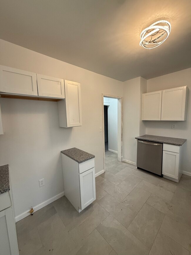 Building Photo - 21678 Bennett St