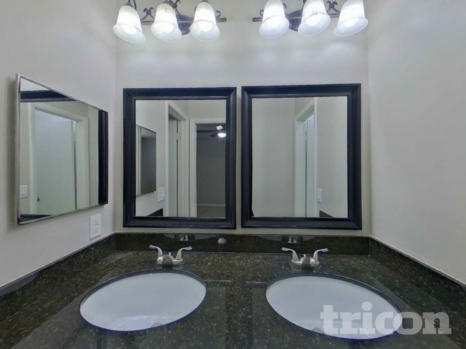 Building Photo - 11803 Willow Point Way