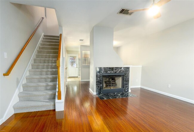 Building Photo - 11901 Swearingen Dr