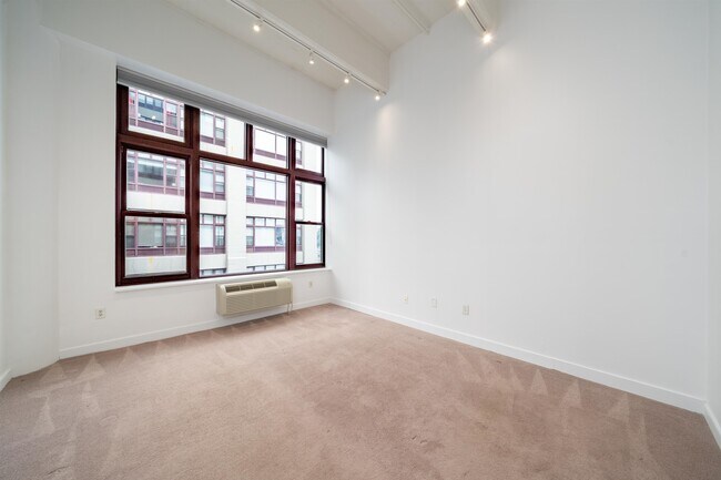 Building Photo - 1500 Hudson St