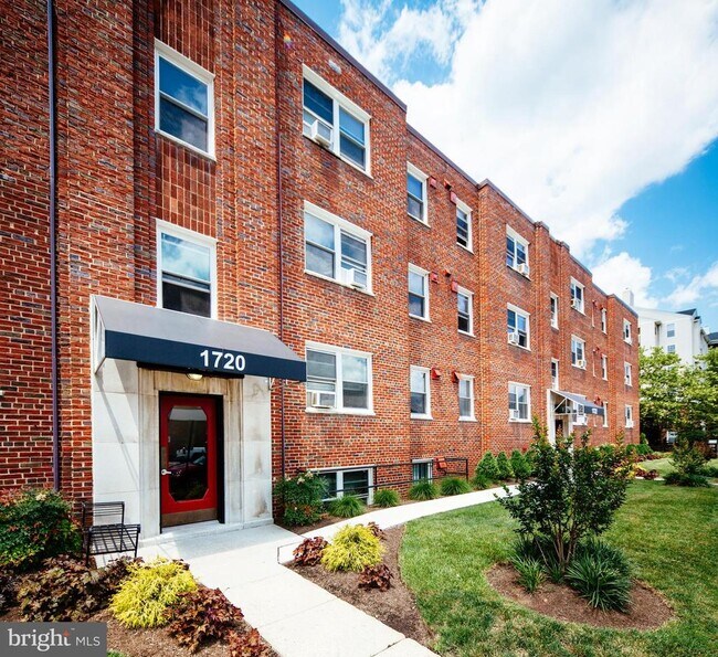 Building Photo - 1720 N Quinn St