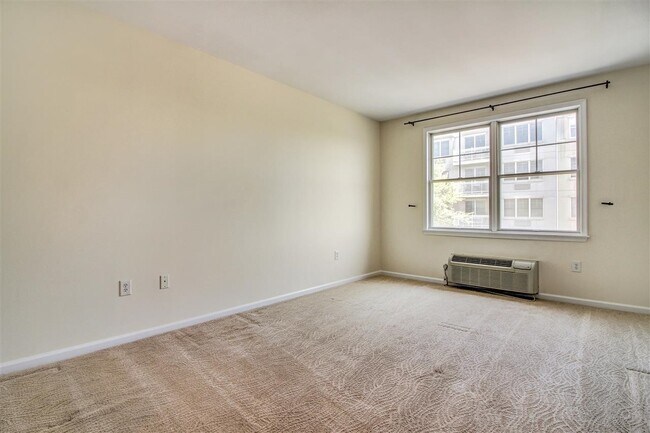 Building Photo - 15 Enterprise Ct