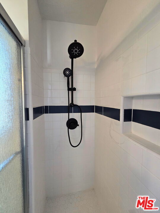 Building Photo - 920 Westbourne Dr