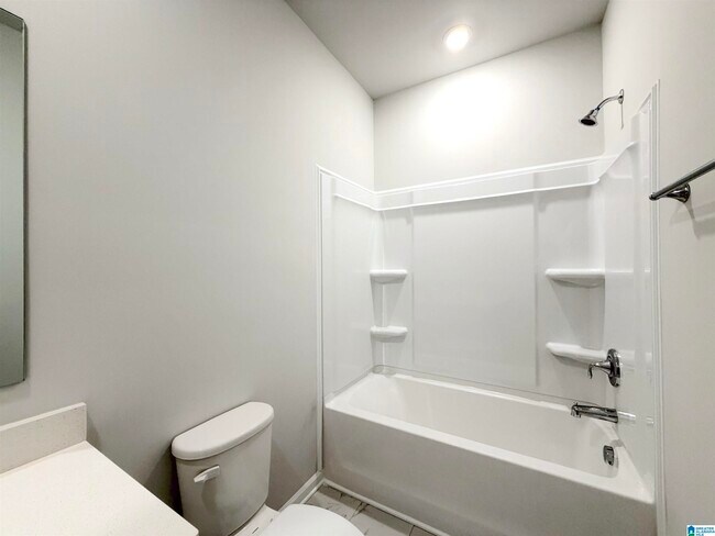Building Photo - 237 Granby Ln