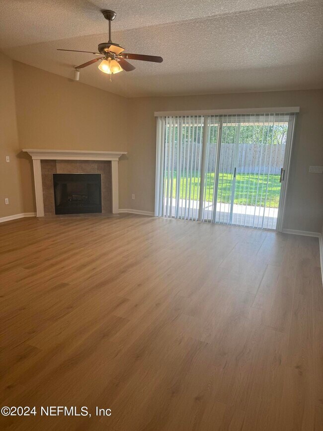 Building Photo - 2016 Spring Meadows Ct