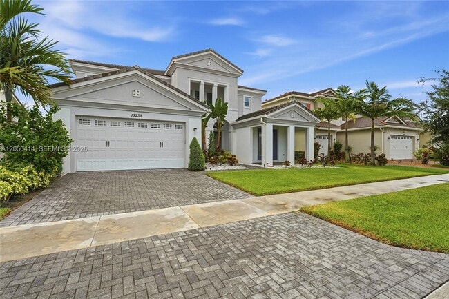 Building Photo - 15239 Goldfinch Cir