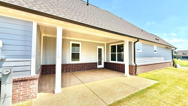 Building Photo - 5695 Pleasant Pk Pl