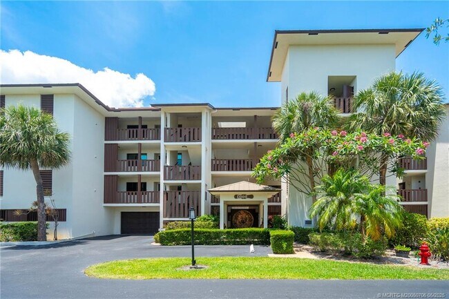 Building Photo - 166 SE St Lucie Blvd