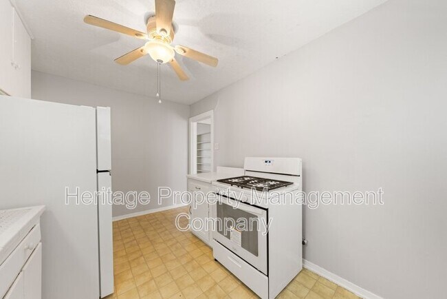 Building Photo - 231 Alexander Hamilton Dr