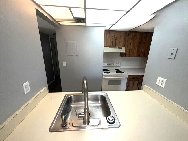 Building Photo - 7 Castania Ct