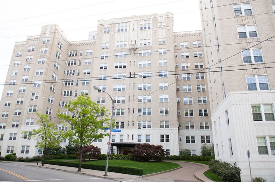 Royal York 3955 Bigelow Blvd Pittsburgh PA 15213 Apartment Finder