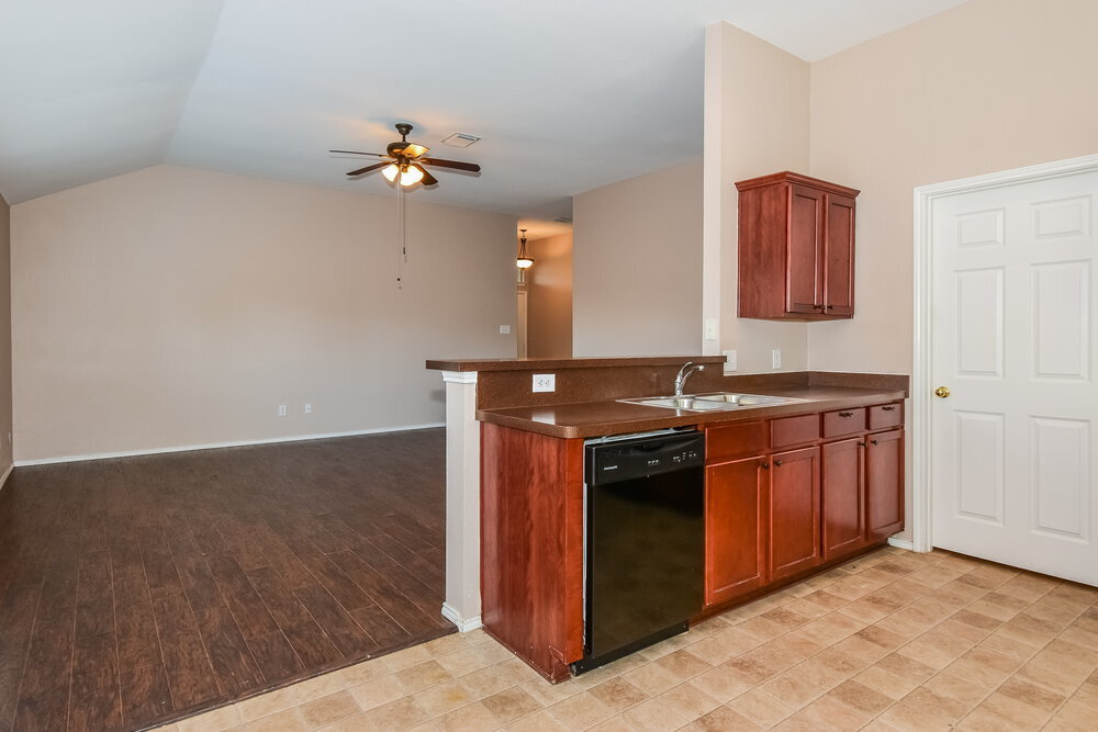 Building Photo - 906 Oak Hollow Ln