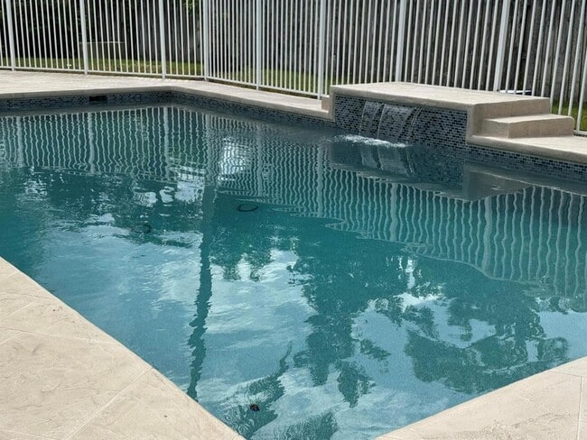 Primary Photo - 969 Meadow Ave