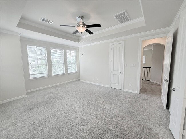 Building Photo - 13216 Green Hills Dr
