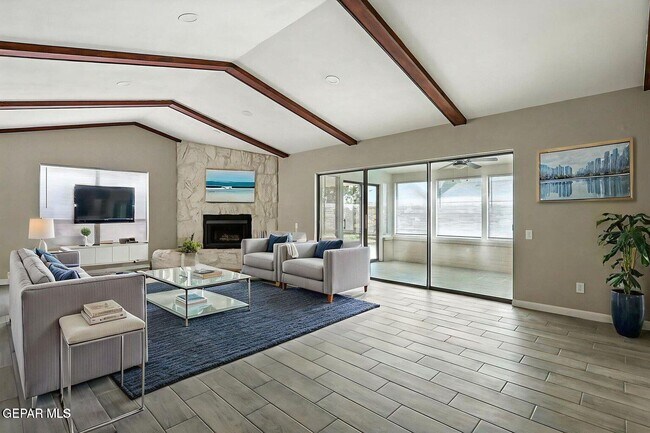 Building Photo - 11273 Ivanhoe Dr