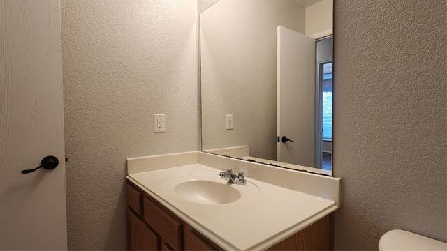 Building Photo - 1116 Charlotte Dr