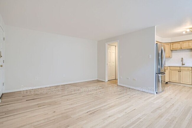 Building Photo - 985 Corona St