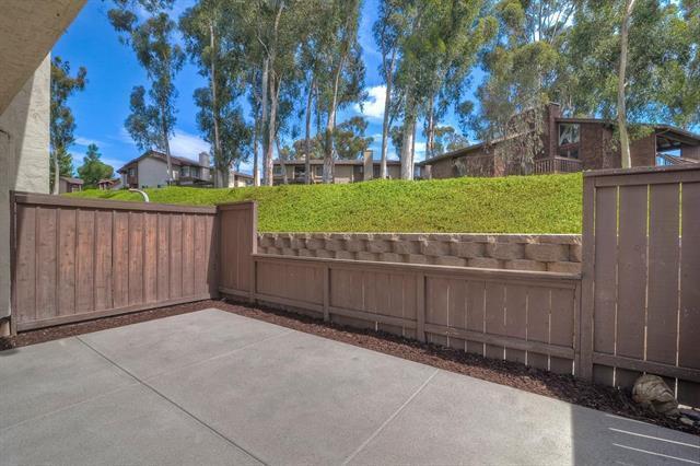Building Photo - Beautiful 3 Bedroom Townhouse in Timberlane
